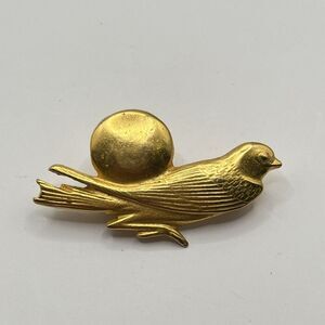 Metropolitan Museum Menet Bird Sun God Egyptian King Tut Pin  24k Gold Over MMA